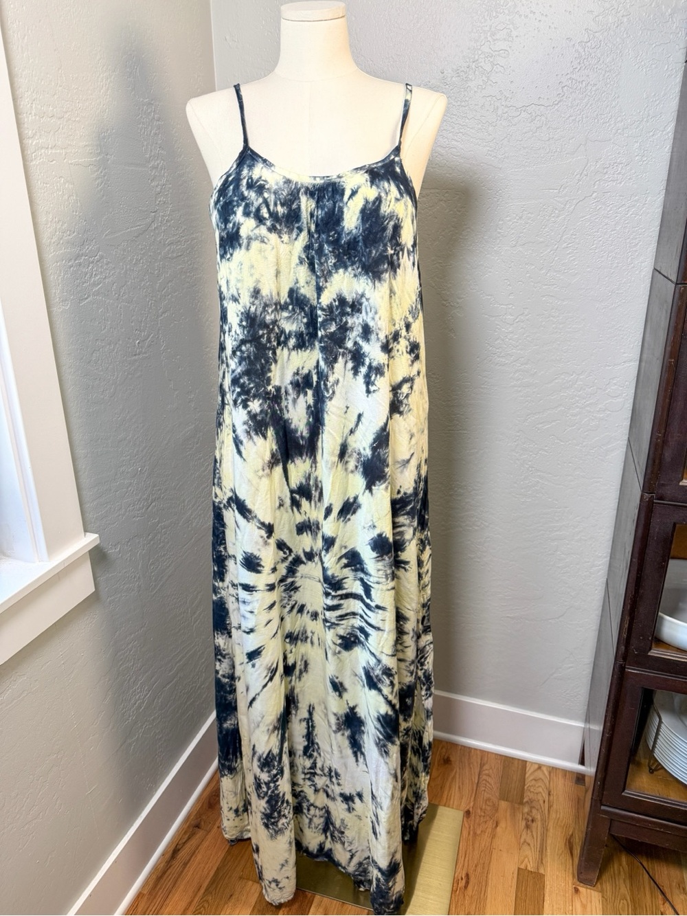Rivera Sun Tie Dye Maxi Dress Blue Cream Sleeveless Strappy Back Boho Size XL